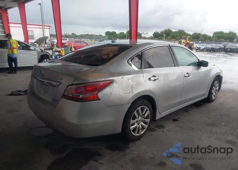 2015 Nissan Altima 2.5/2.5 S/2.5 Sl/2.5 Sv из США, поврежденный, VIN 1N4AL3AP0FC263059
